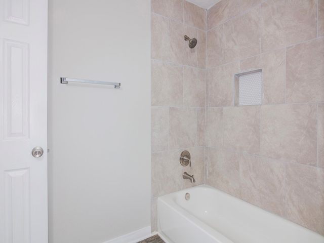 112 Oakdale Street, Dayton, TX 77535