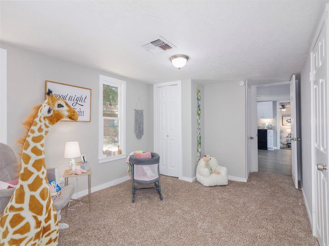 112 Oakdale Street, Dayton, TX 77535