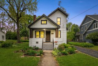 504 Newton Avenue, Glen Ellyn, IL 60137