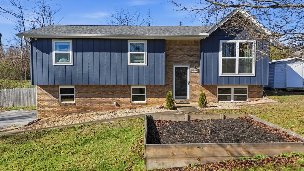 4101 Shady Oak Drive, Ooltewah, TN 37363