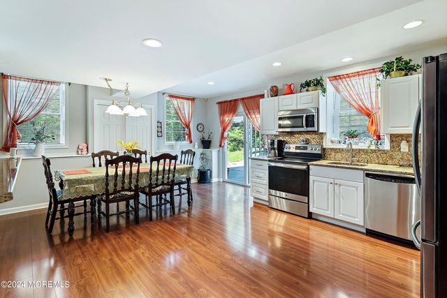 301 Karen Court, Freehold, NJ 07728