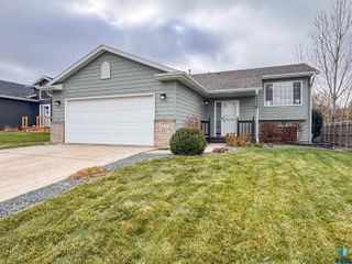 5617 W Hemlock Dr Drive, Sioux Falls, SD 57107
