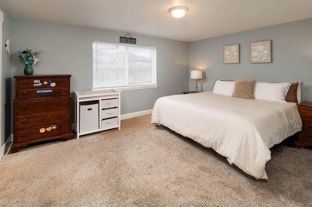 1071 NE NE Locksley Drive, Bend, OR 97701