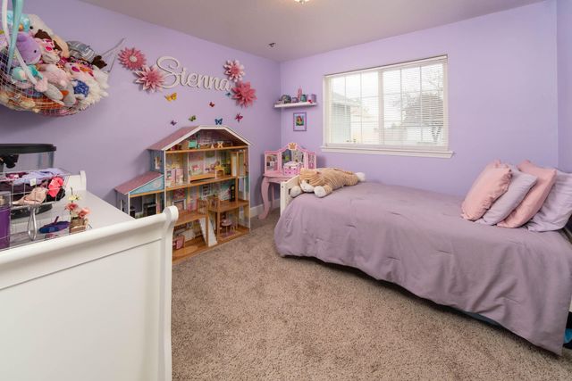 1071 NE NE Locksley Drive, Bend, OR 97701