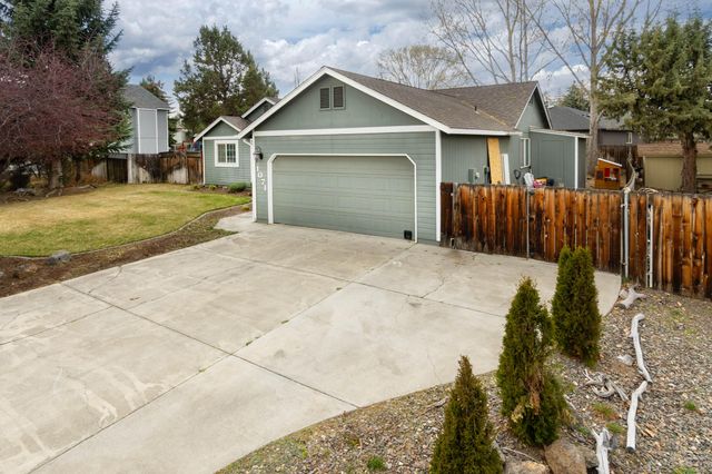 1071 NE NE Locksley Drive, Bend, OR 97701