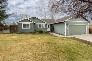 1071 NE NE Locksley Drive, Bend, OR 97701