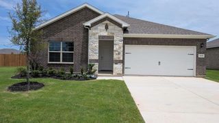 949 TRACTION Trail, Cleburne, TX 76031