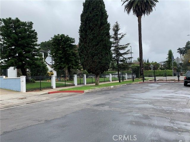 1826 Wellington Road, Los Angeles, CA 90019