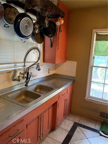 1826 Wellington Road, Los Angeles, CA 90019