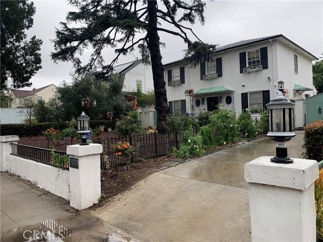 1826 Wellington Road, Los Angeles, CA 90019