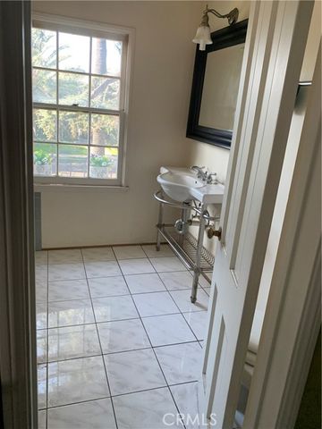 1826 Wellington Road, Los Angeles, CA 90019