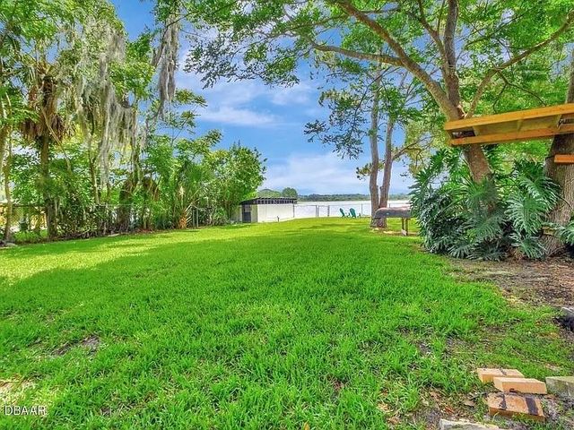 311 N BLUE LAKE TERRACE 1, Deland, FL 32724