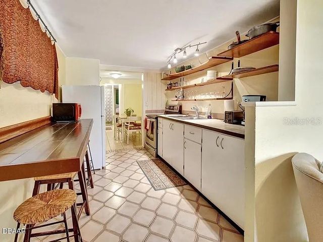 311 N BLUE LAKE TERRACE 1, Deland, FL 32724