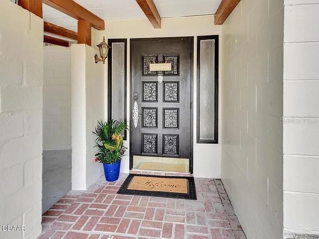 311 N BLUE LAKE TERRACE 1, Deland, FL 32724