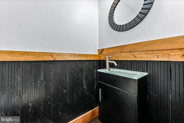 231 E HORTTER ST, Philadelphia, PA 19119