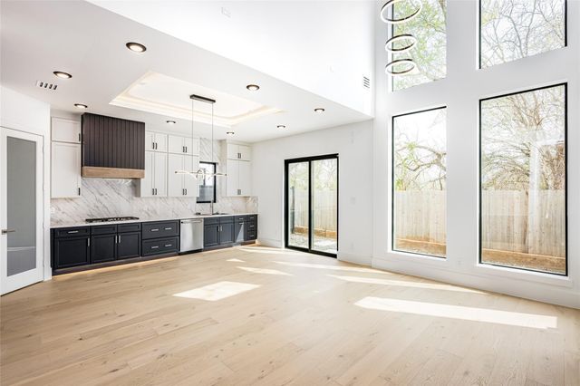 623 Rolling Oaks, Stafford, TX 77477