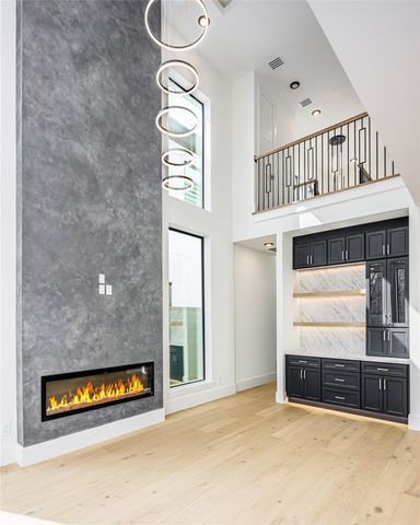 623 Rolling Oaks, Stafford, TX 77477