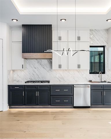 623 Rolling Oaks, Stafford, TX 77477