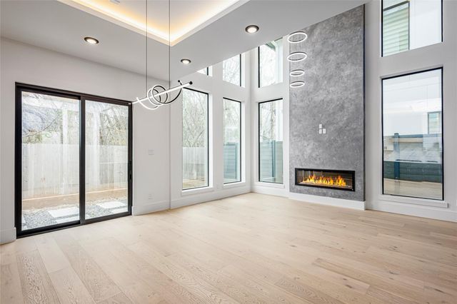 623 Rolling Oaks, Stafford, TX 77477