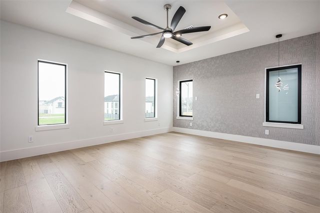 623 Rolling Oaks, Stafford, TX 77477