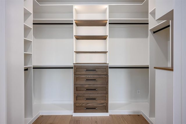 623 Rolling Oaks, Stafford, TX 77477