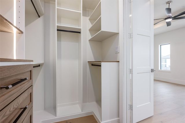 623 Rolling Oaks, Stafford, TX 77477