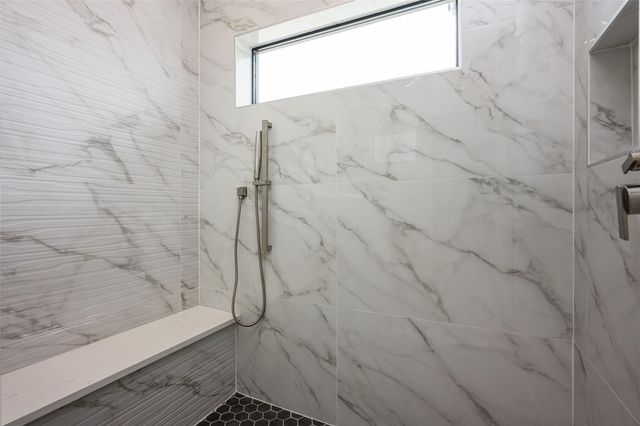 623 Rolling Oaks, Stafford, TX 77477