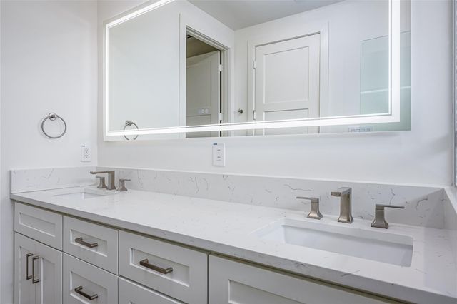 623 Rolling Oaks, Stafford, TX 77477