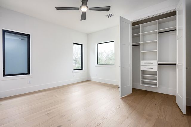 623 Rolling Oaks, Stafford, TX 77477