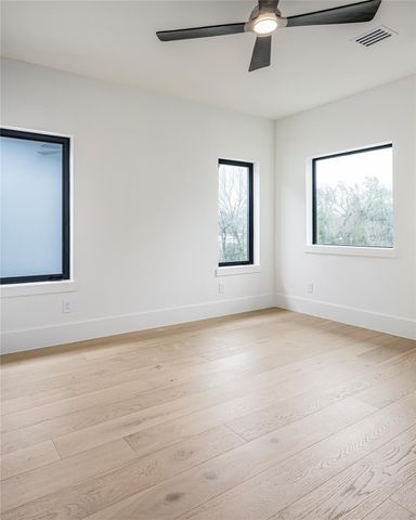 623 Rolling Oaks, Stafford, TX 77477