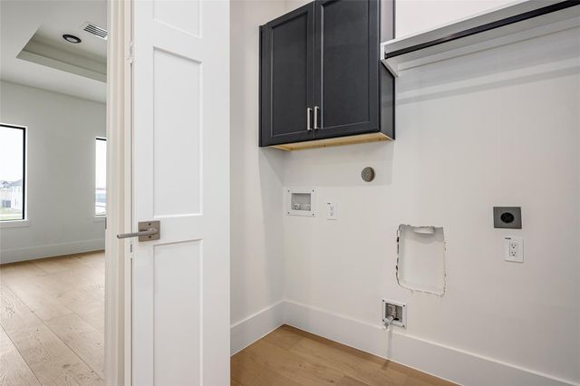 623 Rolling Oaks, Stafford, TX 77477