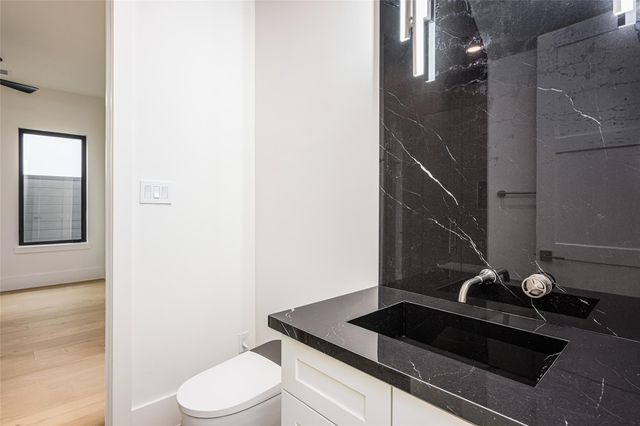 623 Rolling Oaks, Stafford, TX 77477