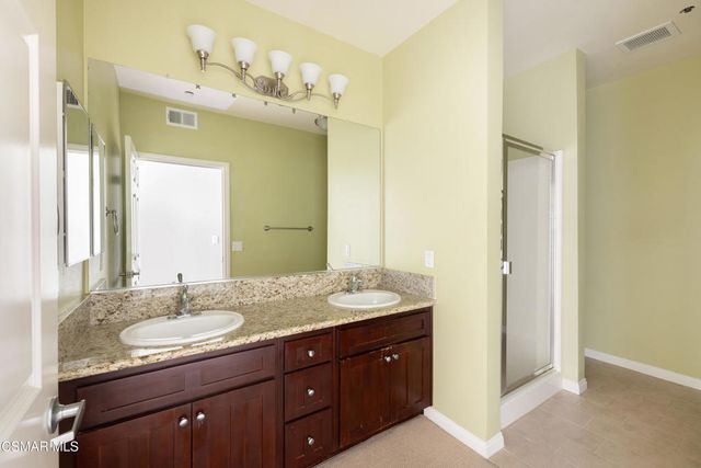 485 Country Club Drive 225, Simi Valley, CA 93065