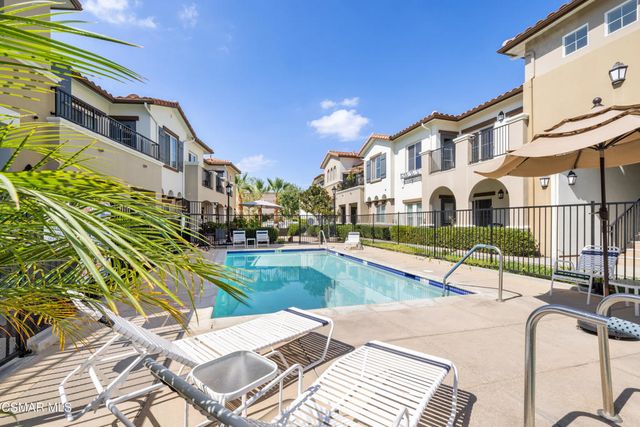 485 Country Club Drive 225, Simi Valley, CA 93065