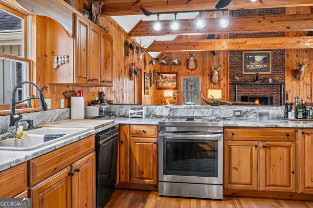 2376 Smokey Road, Newnan, GA 30263