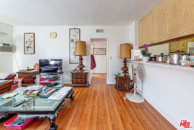 940 S Gramercy Place, Los Angeles, CA 90019