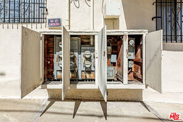 940 S Gramercy Place, Los Angeles, CA 90019