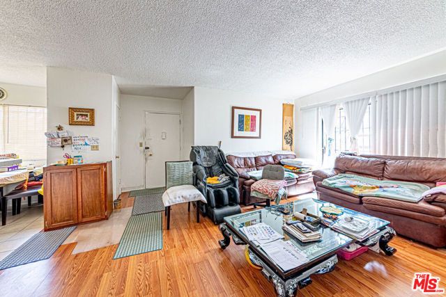 940 S Gramercy Place, Los Angeles, CA 90019