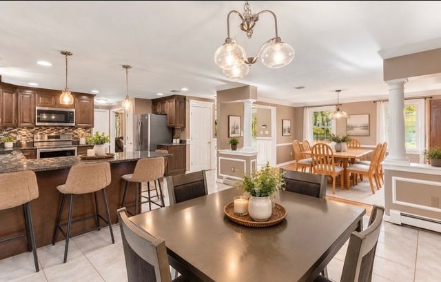 6 Mayhew Farm Dr, Mansfield, MA 02048