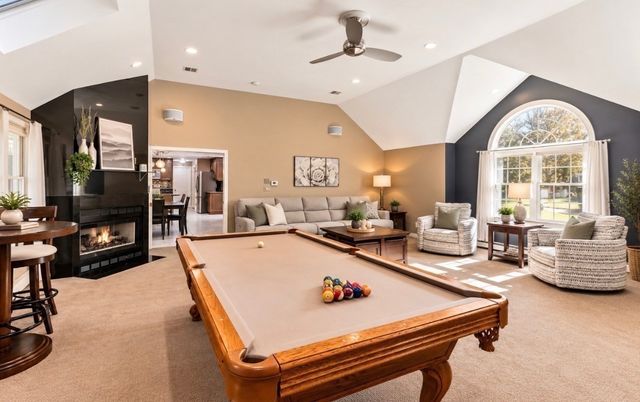 6 Mayhew Farm Dr, Mansfield, MA 02048