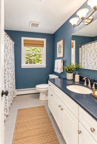 6 Mayhew Farm Dr, Mansfield, MA 02048
