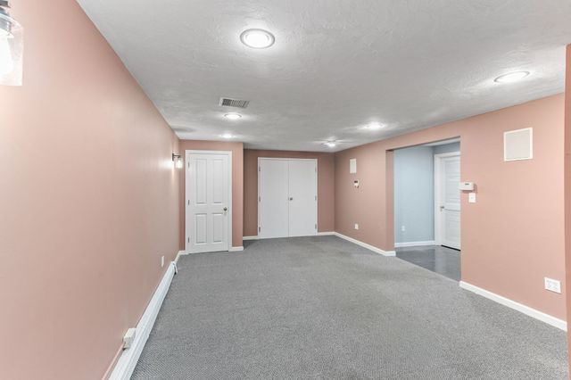 6 Mayhew Farm Dr, Mansfield, MA 02048