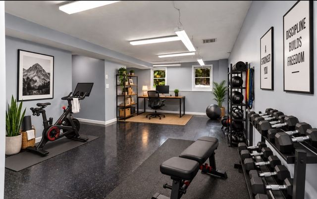 6 Mayhew Farm Dr, Mansfield, MA 02048
