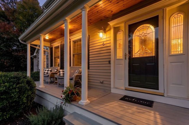 6 Mayhew Farm Dr, Mansfield, MA 02048