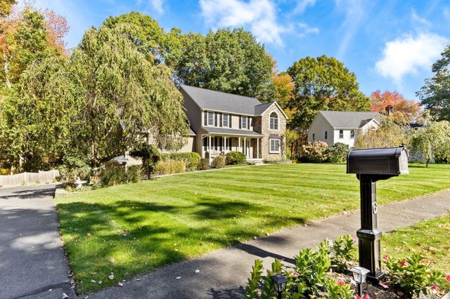 6 Mayhew Farm Dr, Mansfield, MA 02048