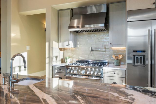 2706 Rivercrest DR, Austin, TX 78746