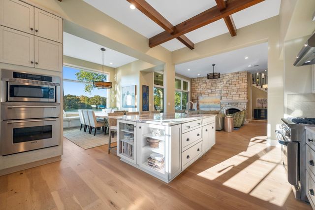 2706 Rivercrest DR, Austin, TX 78746