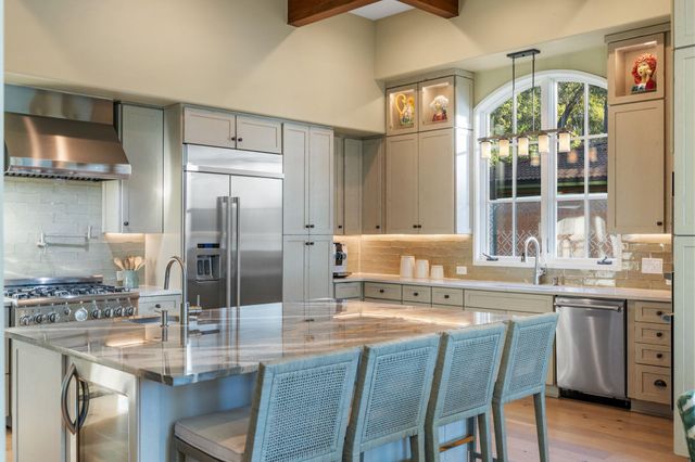 2706 Rivercrest DR, Austin, TX 78746