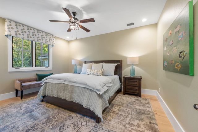 2706 Rivercrest DR, Austin, TX 78746