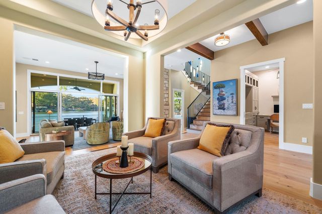 2706 Rivercrest DR, Austin, TX 78746